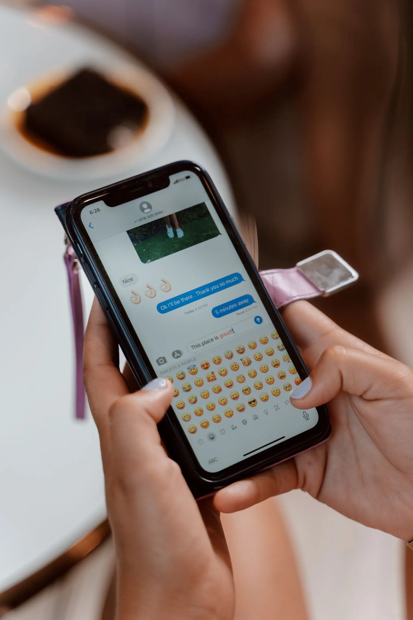 Nachricht auf einem Smartphone schreiben